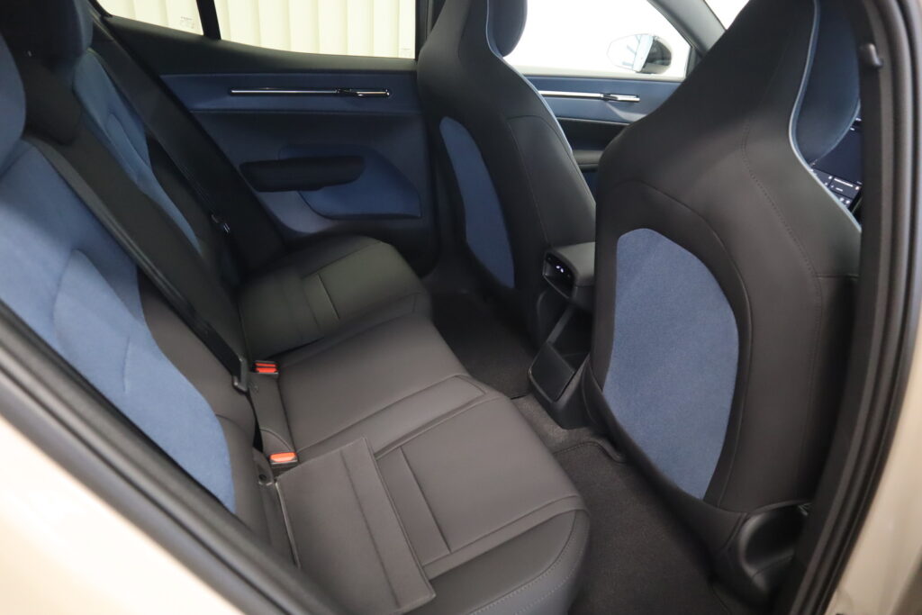 Volvo EX30, image 11