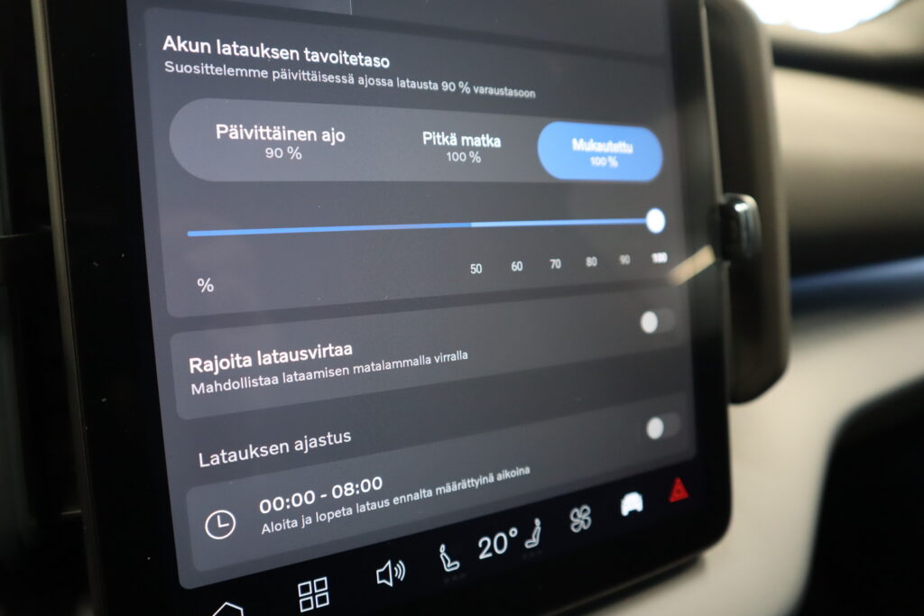 Volvo EX30, image 17