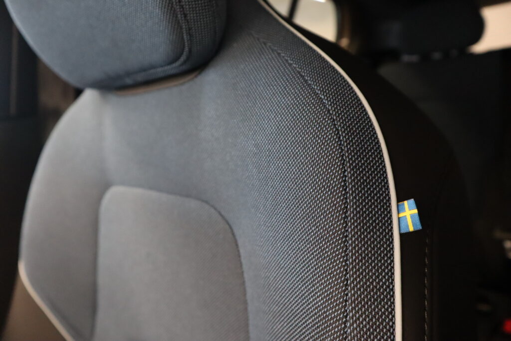 Volvo EX30, image 18