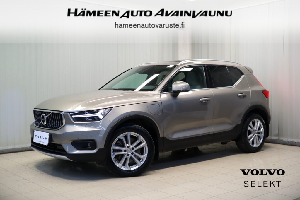 Volvo XC40, image 1