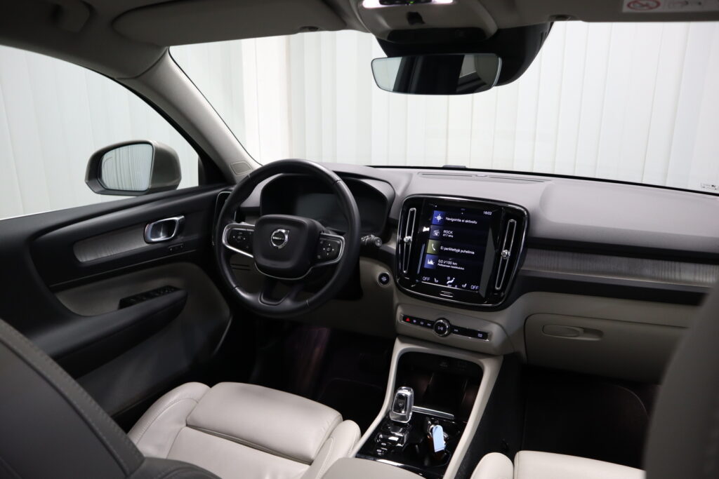 Volvo XC40, image 12