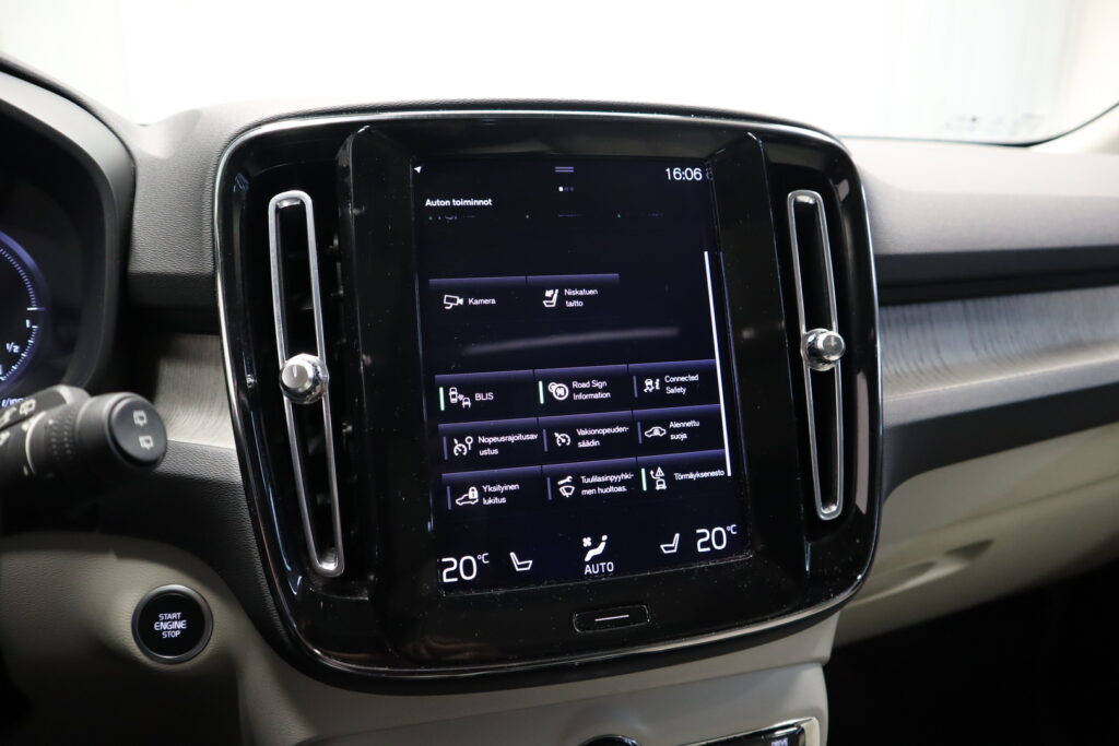 Volvo XC40, image 16