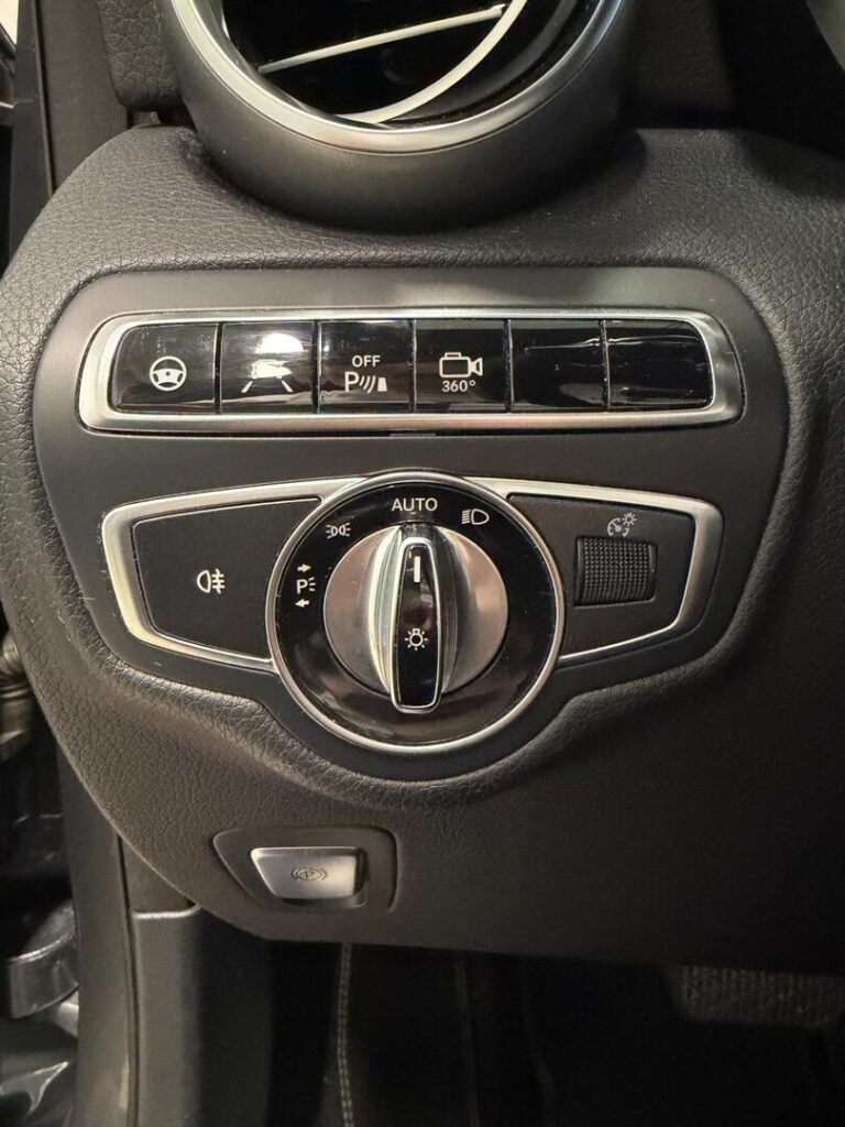 Mercedes-Benz GLC, image 21