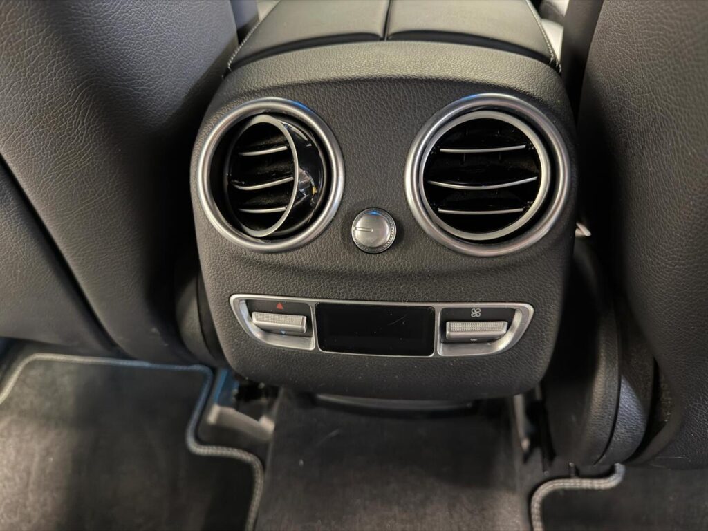 Mercedes-Benz GLC, image 23