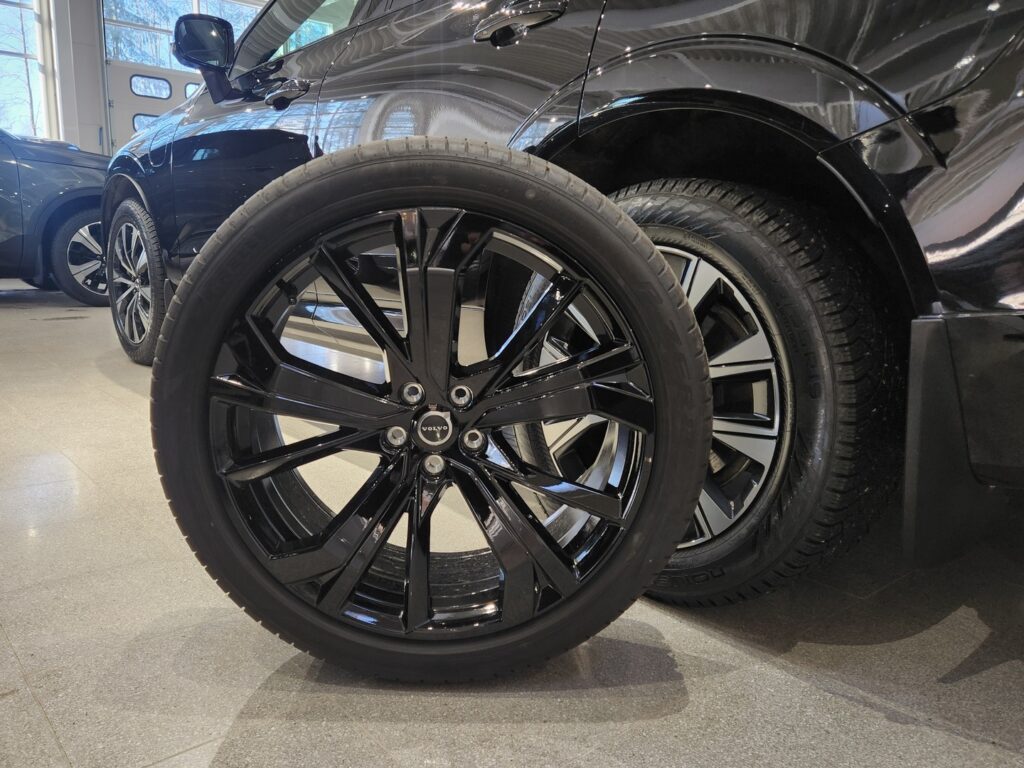 Volvo XC60, image 18