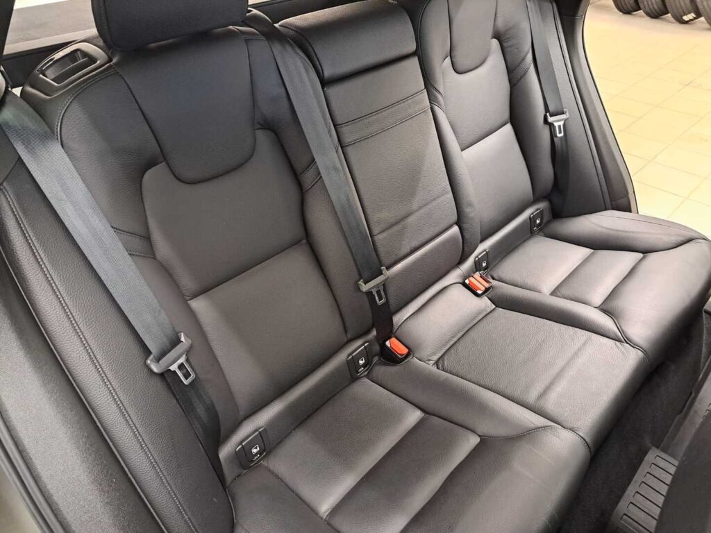 Volvo XC60, image 12