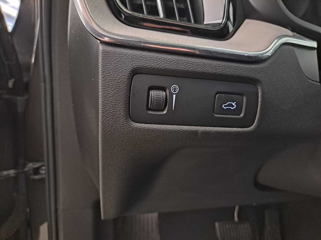 Volvo XC60, image 19