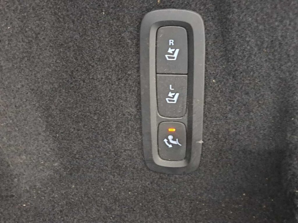 Volvo XC60, image 22