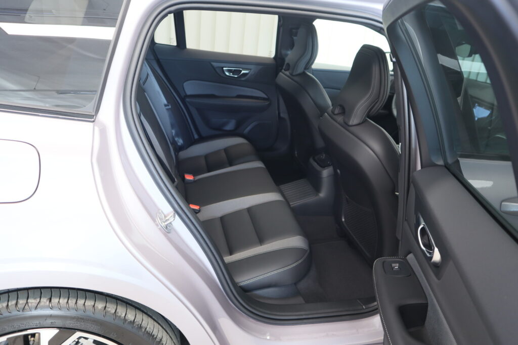 Volvo V60, image 13