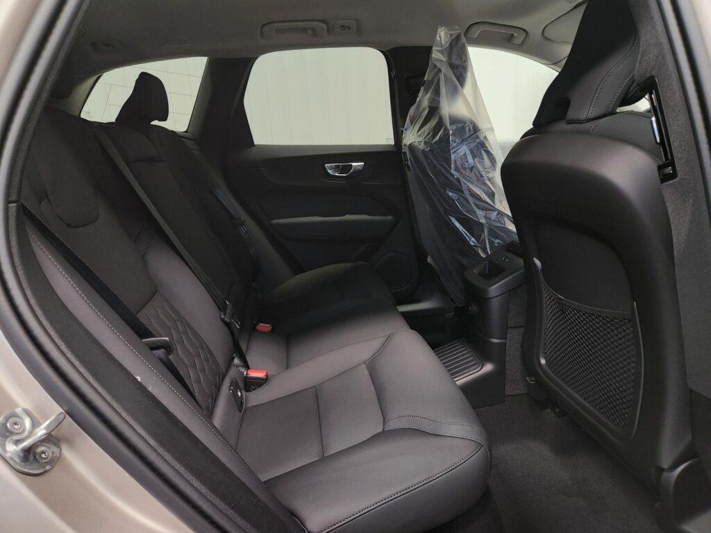 Volvo XC60, image 8