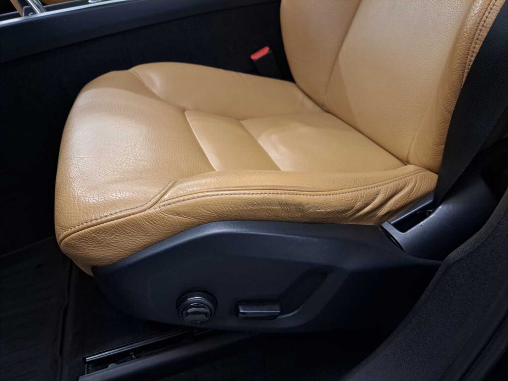 Volvo XC60, image 12