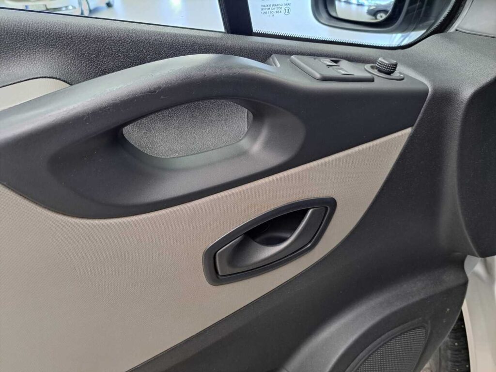 Renault Trafic, image 17