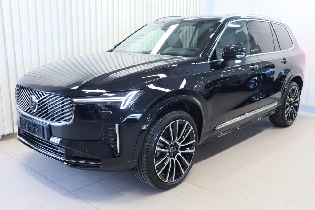 Volvo XC90, image 1