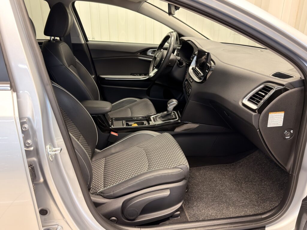 Kia Ceed, image 11