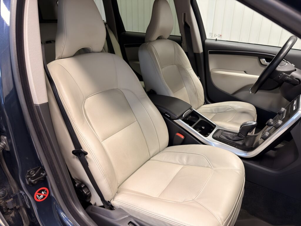 Volvo V70, image 10