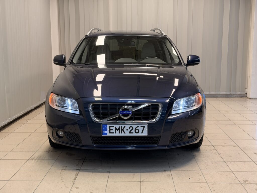 Volvo V70, image 2