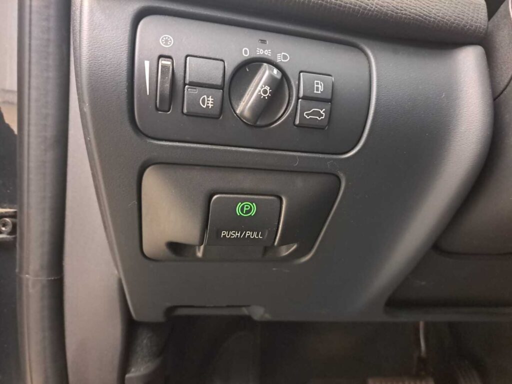 Volvo XC60, image 17