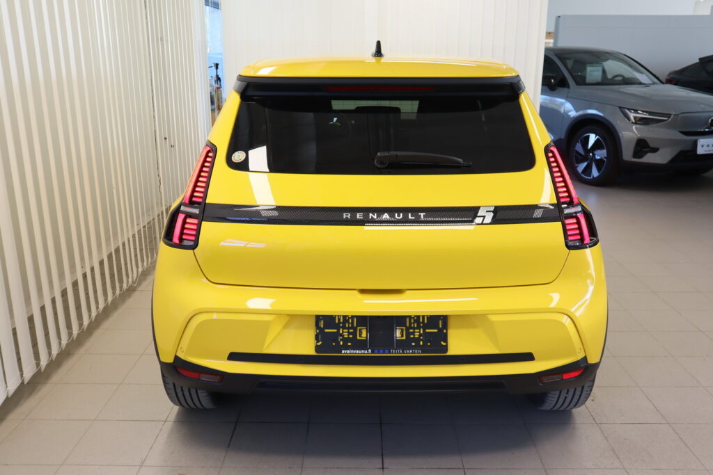 Renault 5, image 6