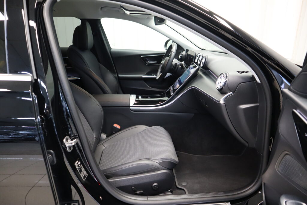 Mercedes-Benz C, image 22