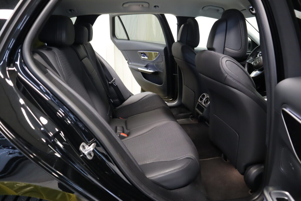 Mercedes-Benz C, image 25