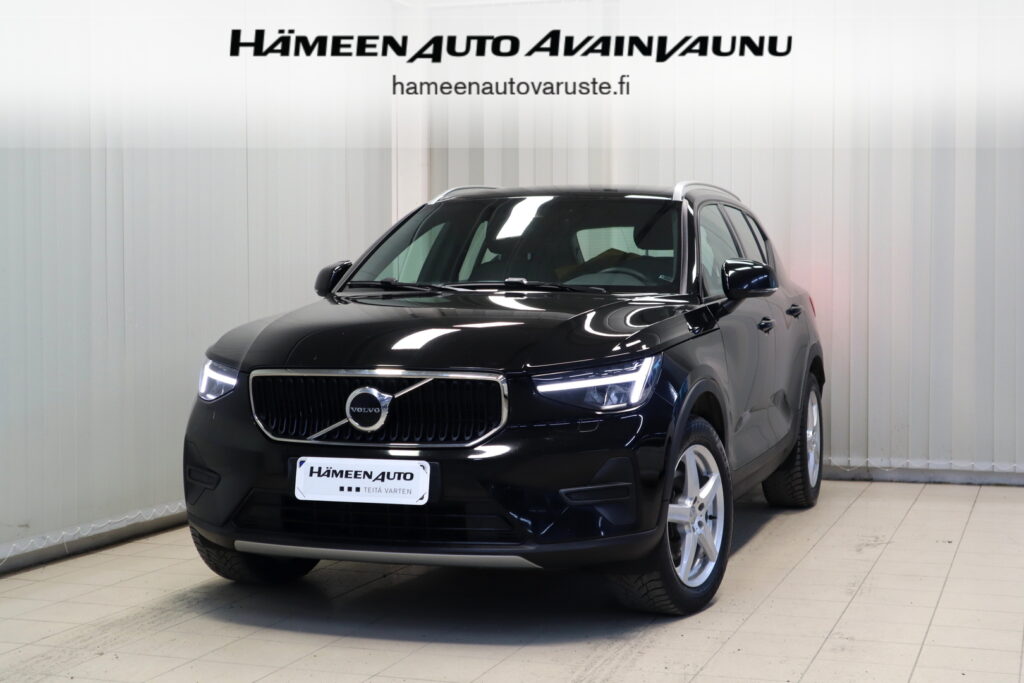 Volvo XC40, image 1