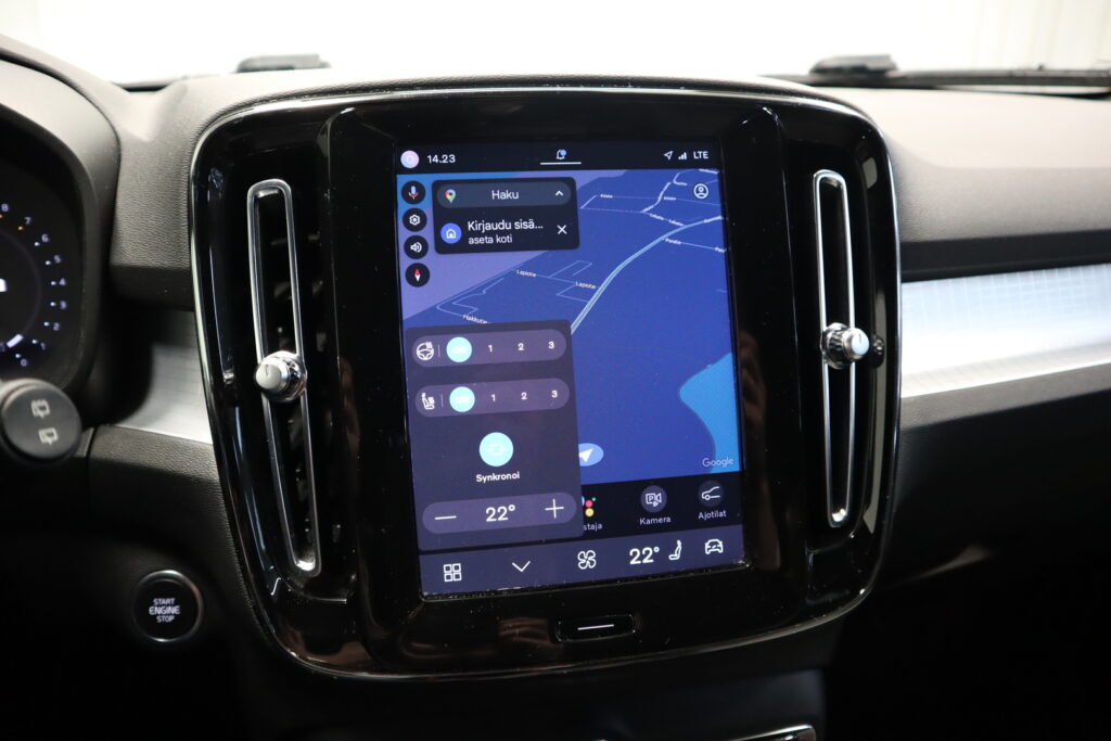 Volvo XC40, image 13