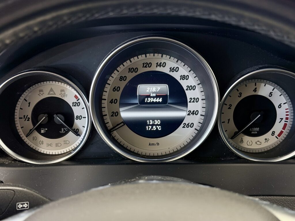 Mercedes-Benz C, image 12