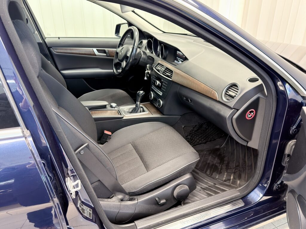 Mercedes-Benz C, image 9