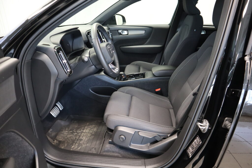 Volvo XC40, image 10