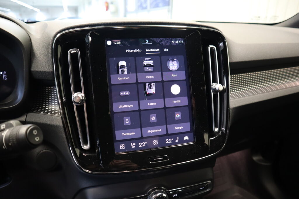 Volvo XC40, image 15