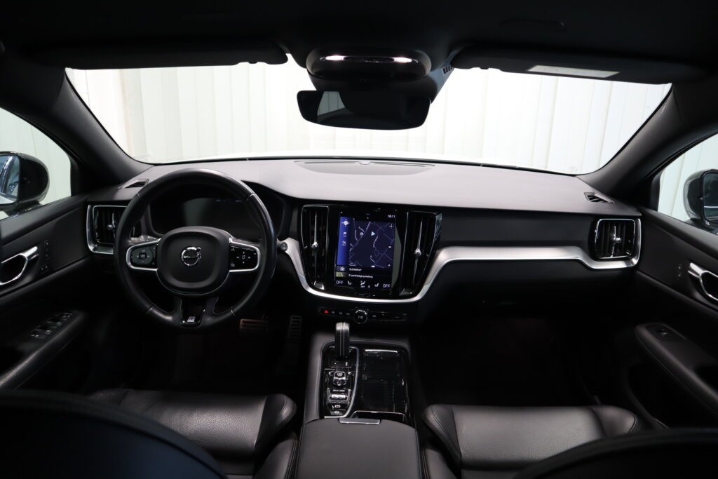 Volvo V60, image 23