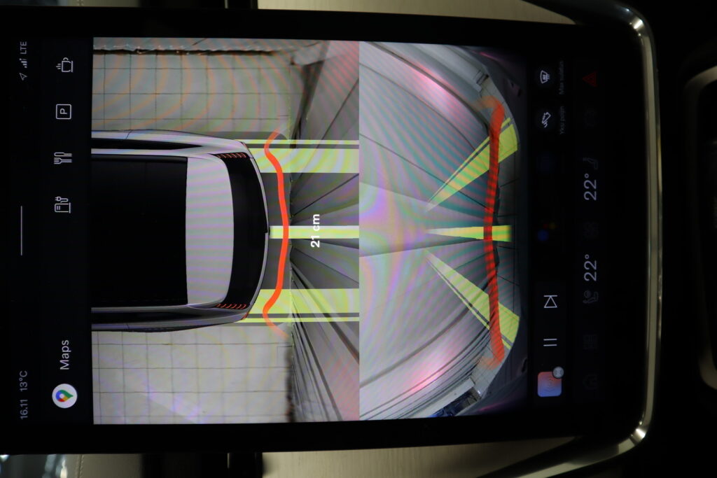 Volvo EX90, image 19