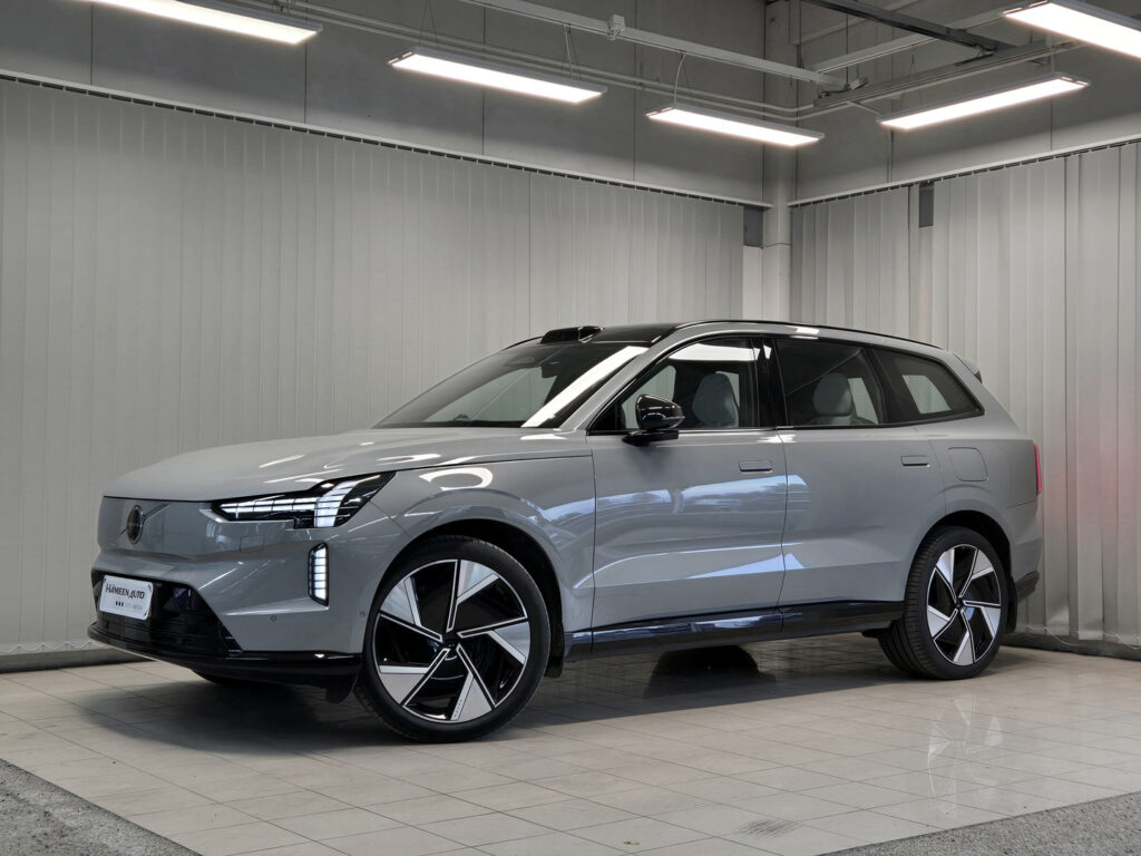 Volvo EX90, image 2