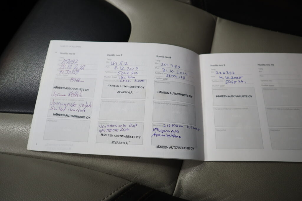 Volvo V60 Cross Country, image 8