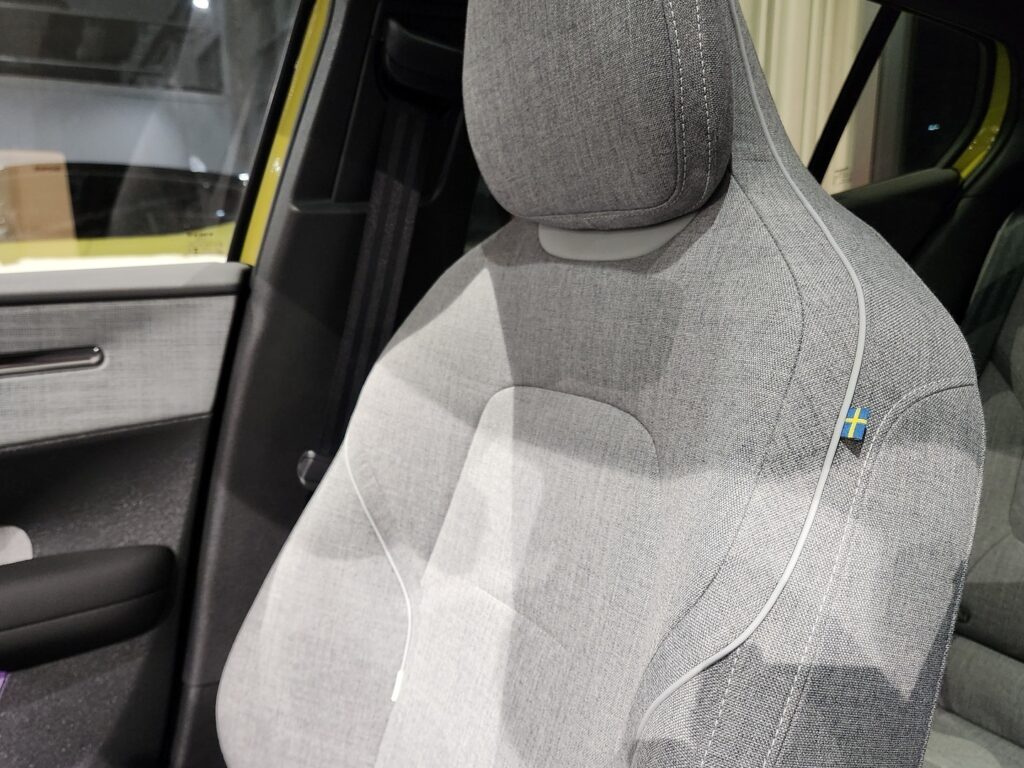 Volvo EX30, image 13