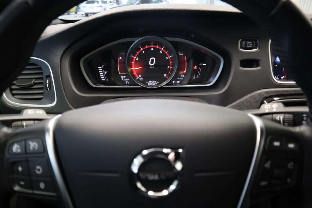 Volvo V40, image 12