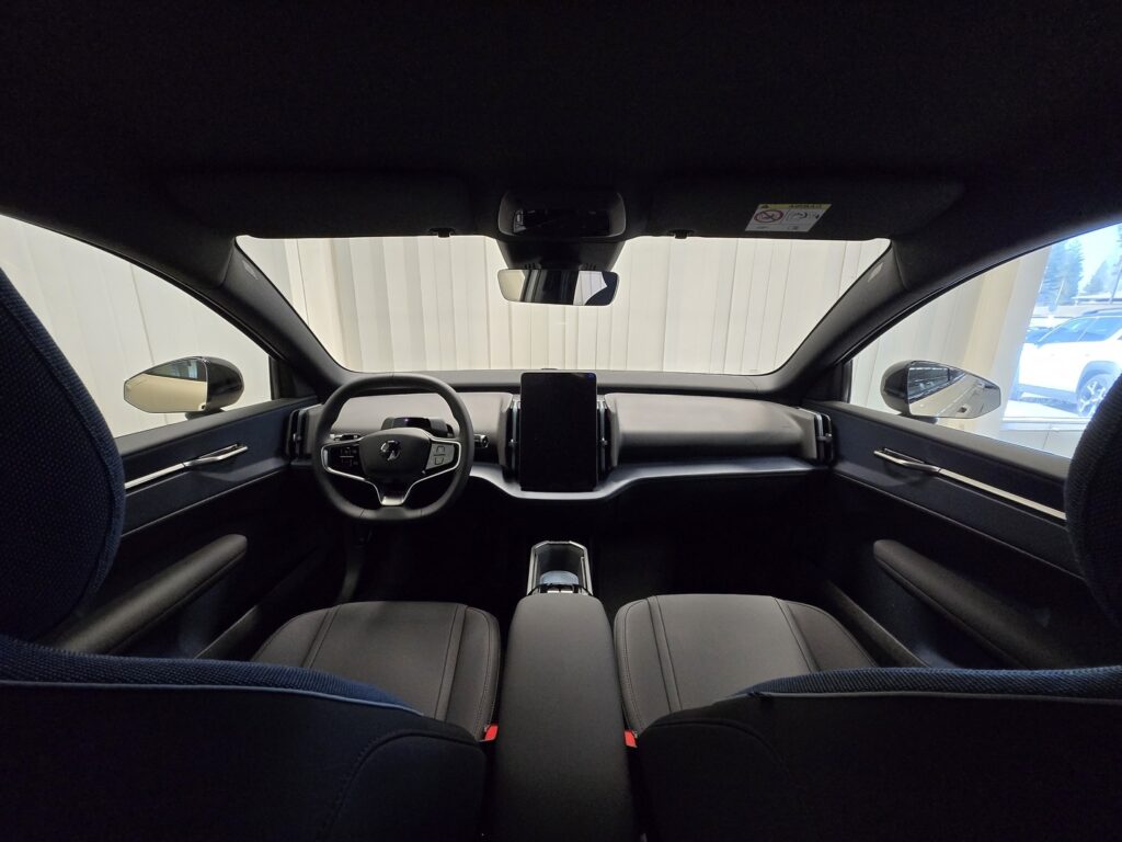 Volvo EX30, image 10