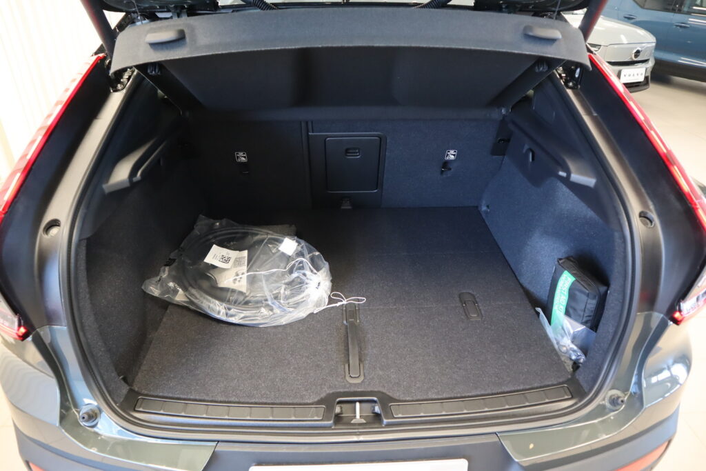 Volvo EC40, image 19