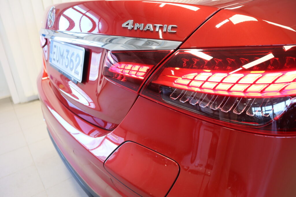 Mercedes-Benz E, image 22