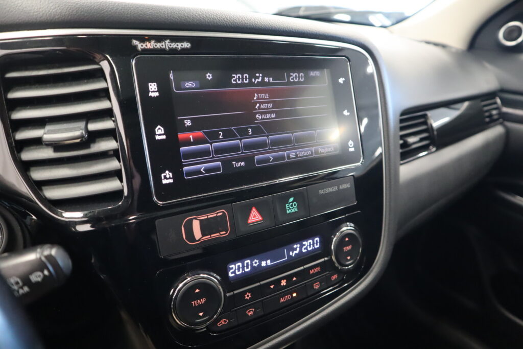 Mitsubishi Outlander PHEV, image 12