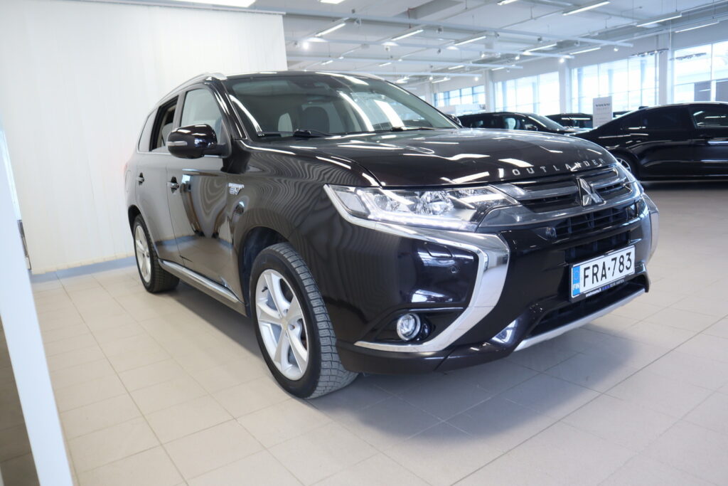 Mitsubishi Outlander PHEV, image 3