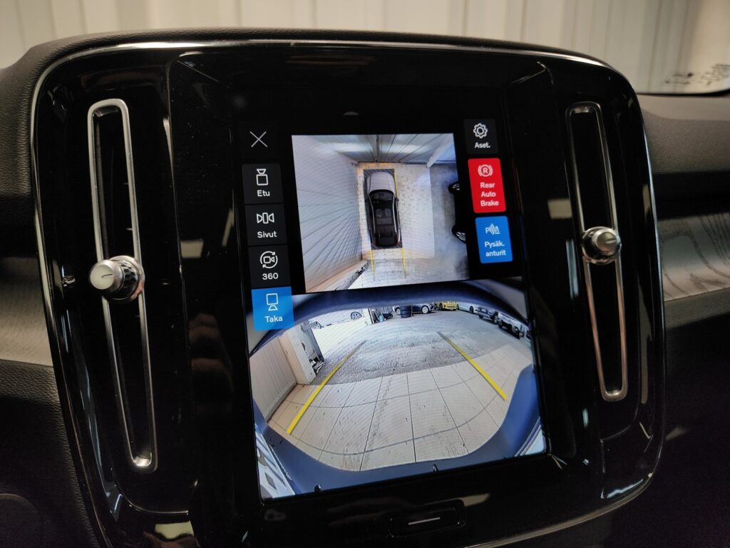 Volvo EC40, image 13