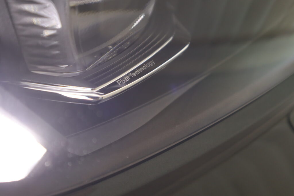 Volvo EX40, image 21