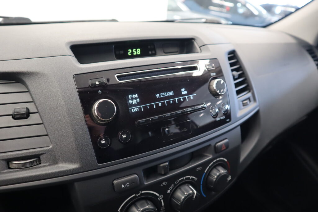 Toyota Hilux, image 12