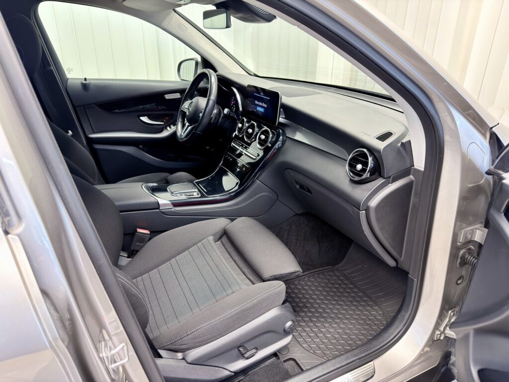 Mercedes-Benz GLC, image 10