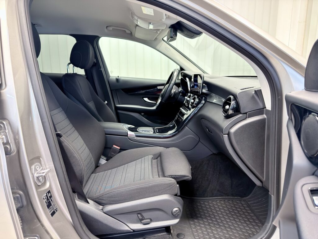 Mercedes-Benz GLC, image 11