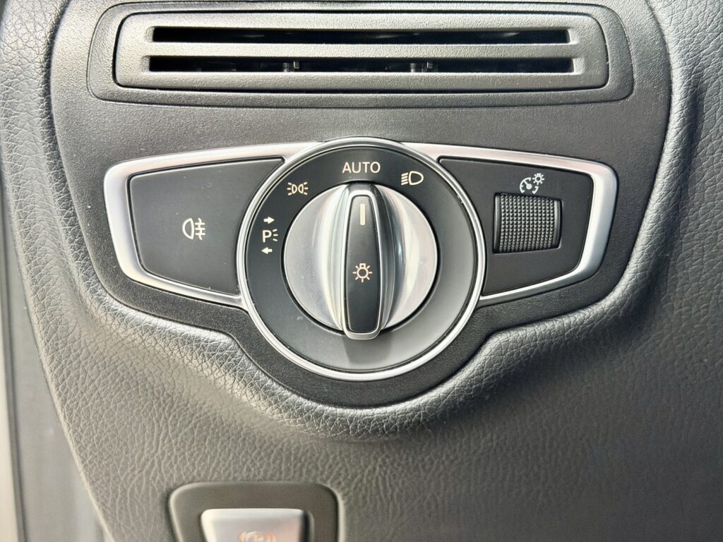 Mercedes-Benz GLC, image 29