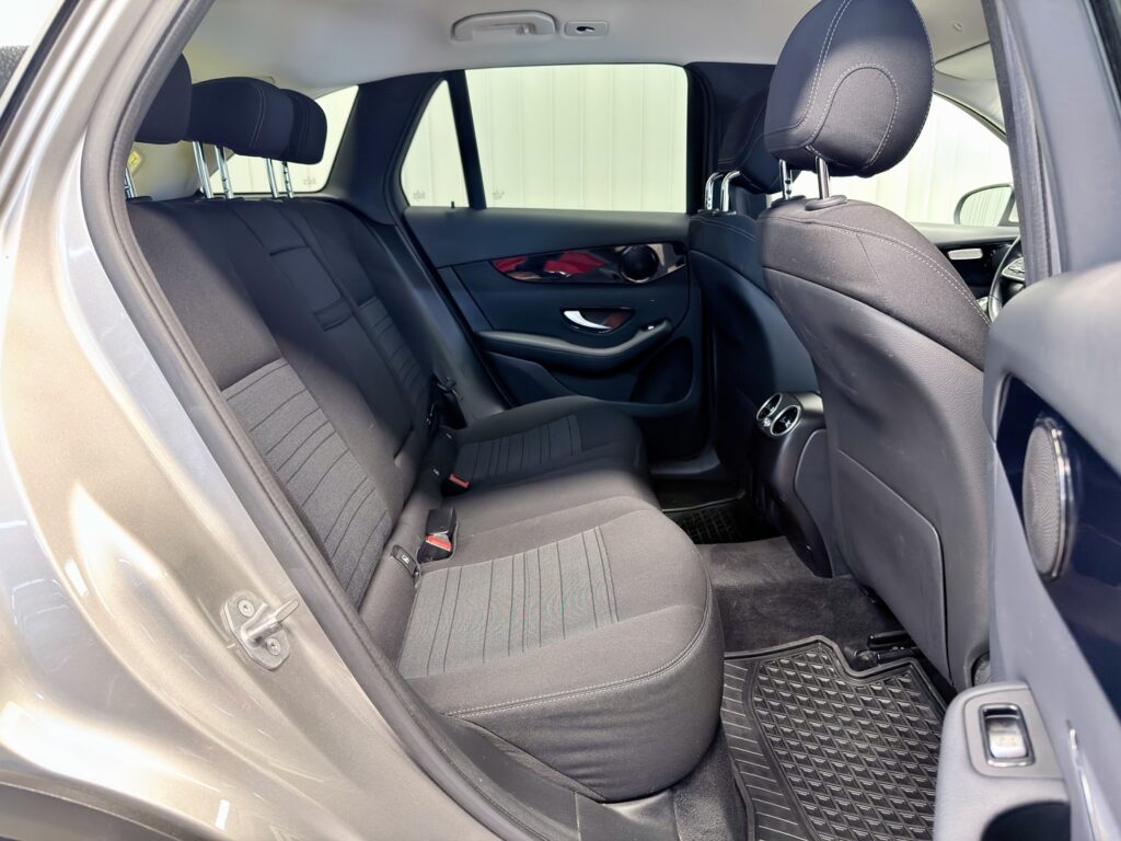 Mercedes-Benz GLC, image 9