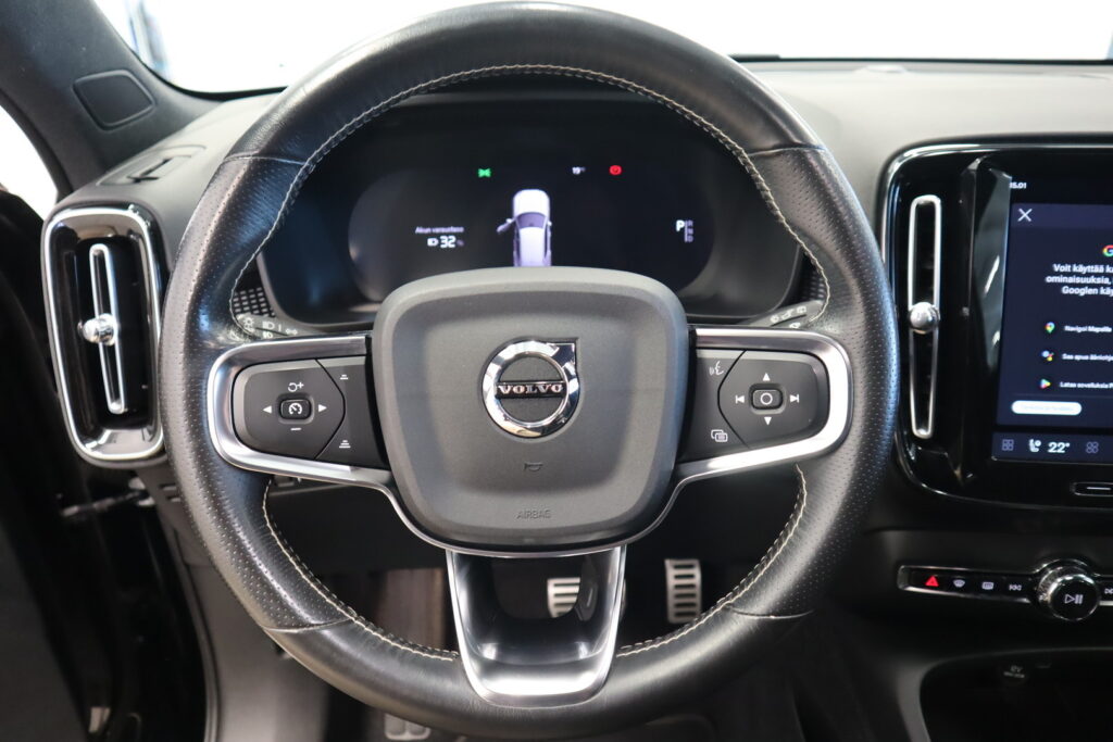 Volvo XC40, image 11