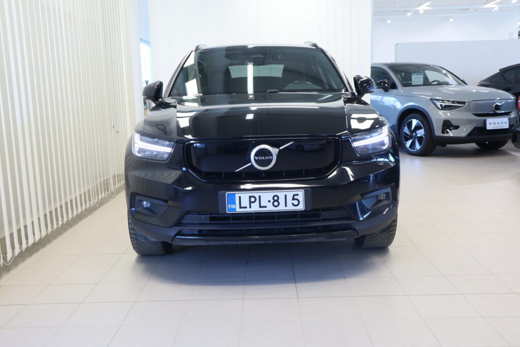 Volvo XC40, image 2